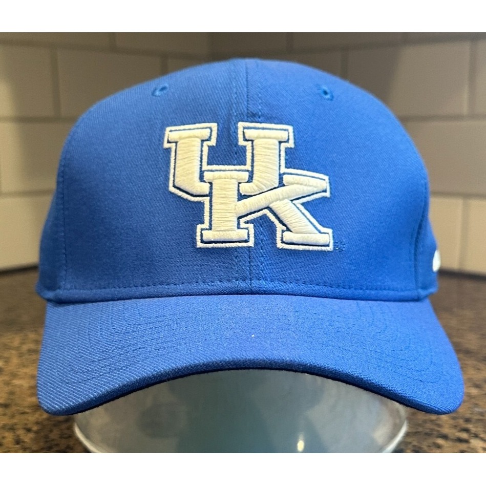 Nike DriFit Kentucky Wildcats Cap Mens SM Blue Embroidered Logo Basketball Hat
